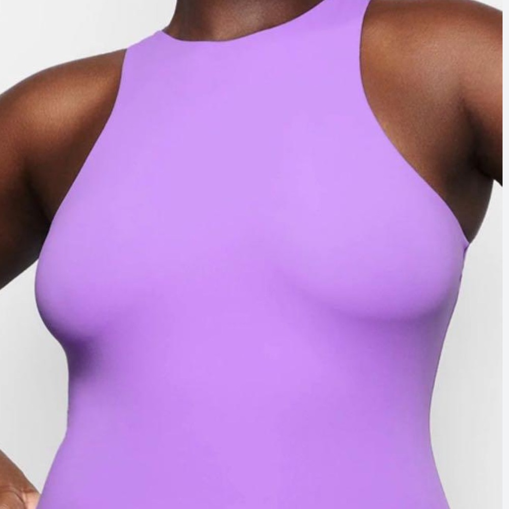 NWT UKTRA VIOLET SKIMS HIGH NECK BODYSUIT